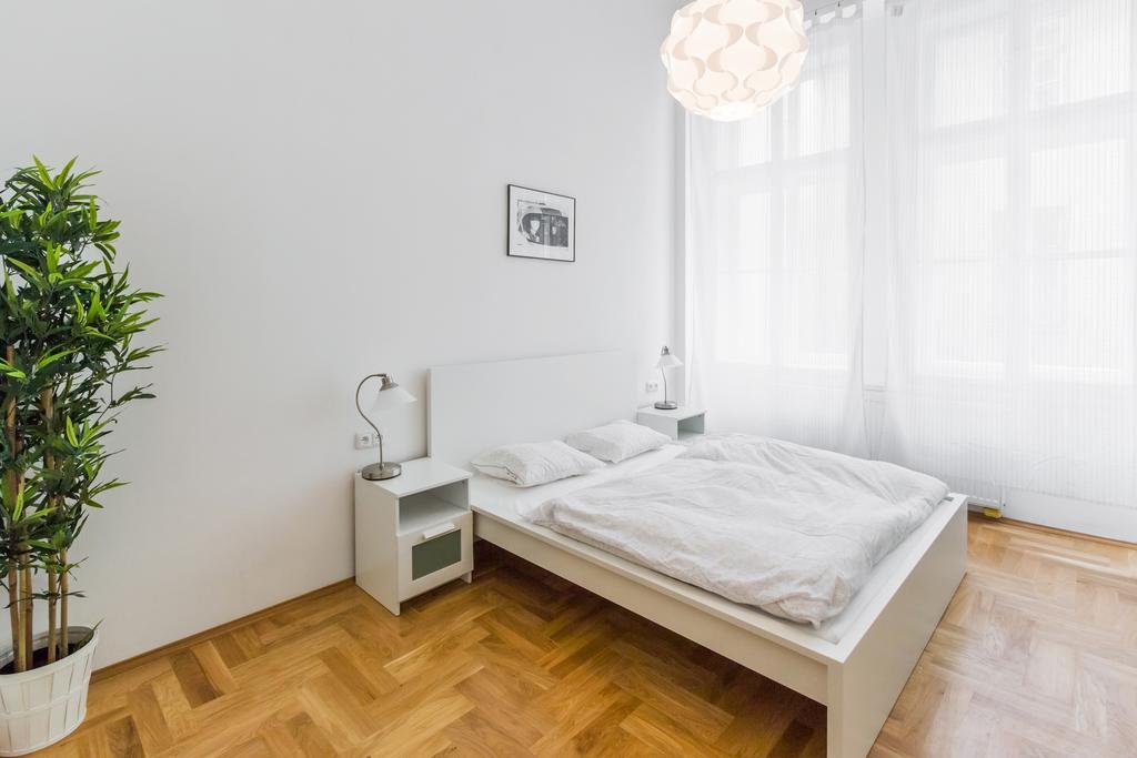 Apartment Jindrisska ปราก ภายนอก รูปภาพ